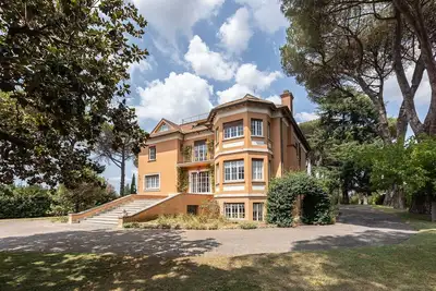 Image de Villa à Rome avec 6 chambres à coucher, 12 couchages