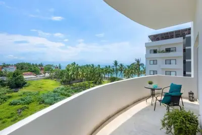 Image de Bellevie 71 Deluxe 2bd Condo, Steps to Beach. Golden Zone: RooftopPool