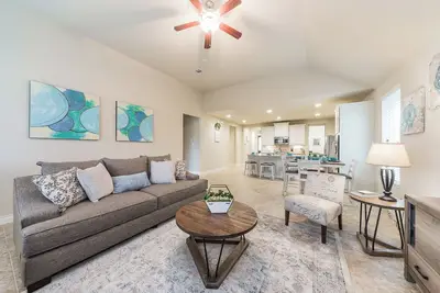 Image de Elegant 4br Residence｜Pet-Friendly｜Spacious Yard｜Remote Work Convenience  #41010