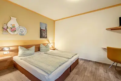 Image de Chambre 'Doppelzimmer 2' avec Terrasse partagée et Wi-Fi