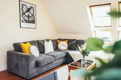 Image de Penthouse 2br Apt Self Checkin Parking | By DerBnB