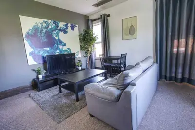 Image de Central 2br Apt Self Check In Parking | By DerBnB