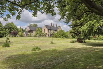 Image de Cockayne Hatley Hall, a country house situated near to historic Cambridge