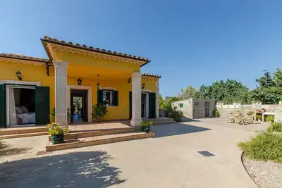 Image de Villa en centre ville à Buger