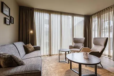 Image de Joli appartement pour 6 personnes avec Wifi, piscine, Tv et parking