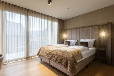 Image de Joli appartement pour 6 personnes avec piscine, Wifi, Tv, balcon et parking