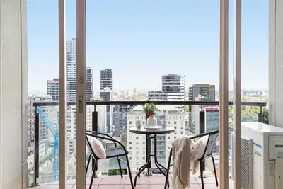 Image de Spacious 2br Apt Near Southern Cross, Free Parking