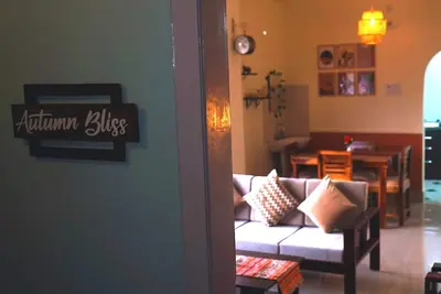 Image de Autumn Bliss: Cozy 2-Bedroom Apartment in Guwahati with WiFi & Ac Comforts