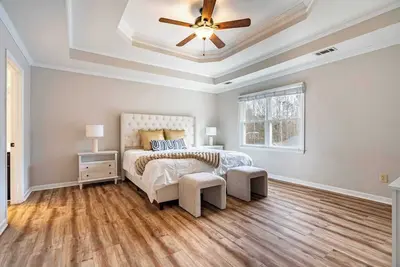 Image de Cascading Meadows Retreat｜Pet-Friendly｜Garage Access｜Flex-Lease｜Study #42003