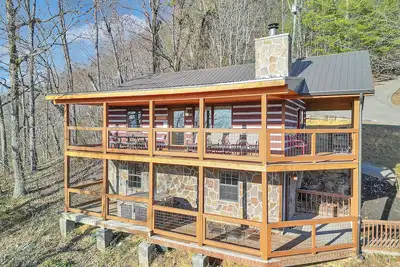Image de Stunning Mountain Views | Pool Table | Hot Tub | WiFi | Game Room