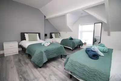 Image de Executive Style 2 Bed Flat in Bridgend F2