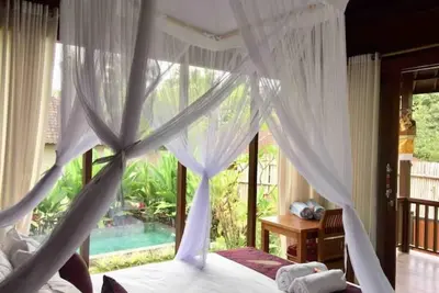 Image de 5 minutes to rice fields walk. 1 Bd Wooden House with Large Pool \n