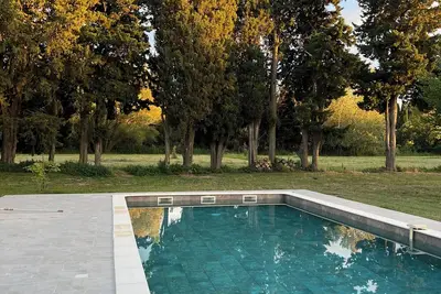 Image de Mas avec piscine entre Avignon et Saint >Rémy