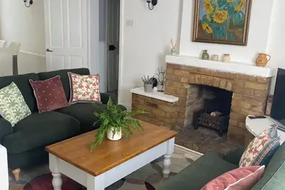 Image de 3br Victorian Cottage with garden, close to Windsor and Heathrow