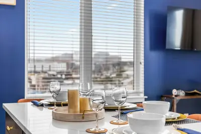 Image de Charming 2-bedroom apartment with WiFi Ac in Fells Point, Md