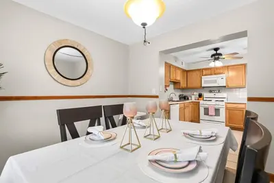 Image de Near Greenfield Village Downtown Dearborn-Oakwood