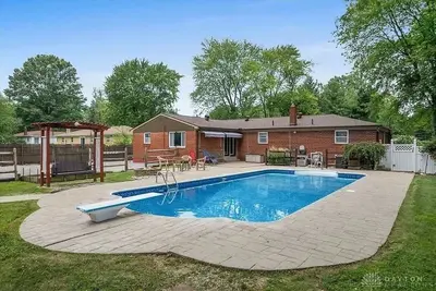 Image de Just like home w Pool & Pool table