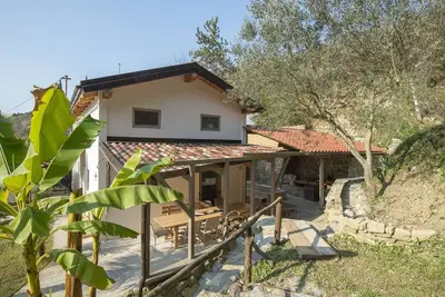 Image de Family-Friendly Serene Retreat Holiday Home - Four Bedroom Holiday Home with Terrace