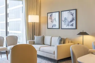 Image de Vogue | Address Opera - Downtown