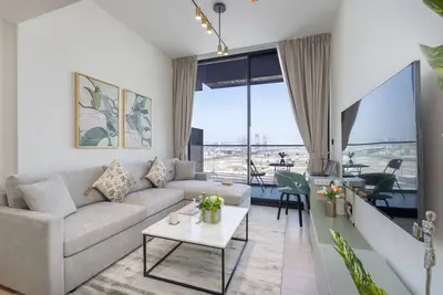 Image de Vogue|7mins Sky Dubai 3 mins Cirle Mall  Brand New