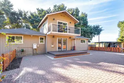 Image de Near Hiking & Golf: Cozy Cottage in Morgan Hill!
