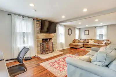 Image de 2 Mi to Gillette Stadium: Foxborough Retreat!