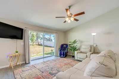 Image de 2 Mi to Rainbow Springs: Home w/ Hot Tub!