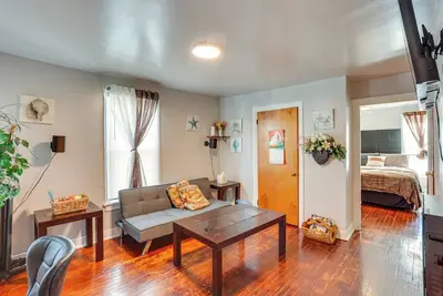 Image de Hbg Apt ~ 3 Mi to Downtown & River!