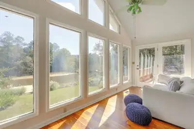 Image de Fire Pit & Kayaks: Lake Oconee Waterfront Escape!