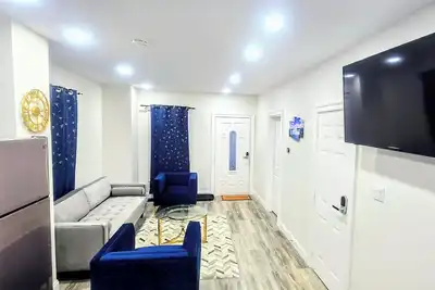 Image de New & Modern Home - Just a 5-Minute Walk to the Falls! \"