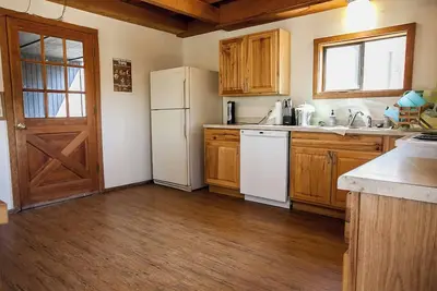 Image de Rustic Retreat - 3 Bedrooms, 3 Bathrooms - Beautiful Cabin on 5 Acres of Land