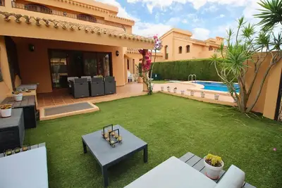 Image de Four Bedroom Villa with a Private Pool