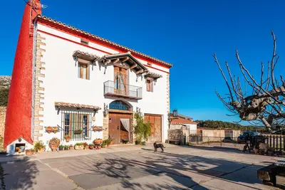 Image de Maison de campagne 'Vell' avec vue sur les montagnes, jardin privé et Wi-Fi