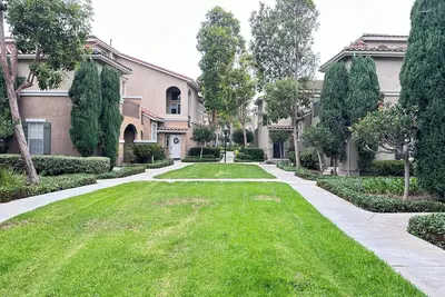 Image de Charming 2b&3b townhome  in  Oak Creek Irvine