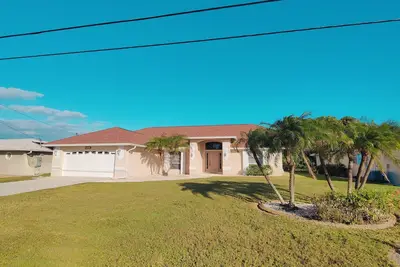 Image de Villa Palm Tree - 3 bed/2 bath w. heated pool in Cape Coral