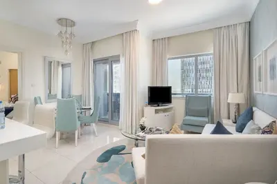 Image de Vogue Damac Mall Street near Burj Khalifa