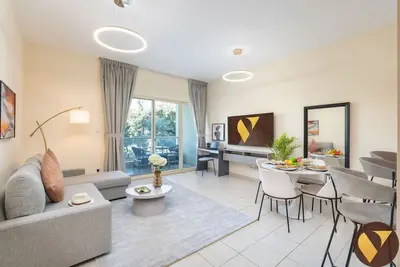 Image de Cozy 1-Br Apartment in Al Dhafrah 2, The Greens