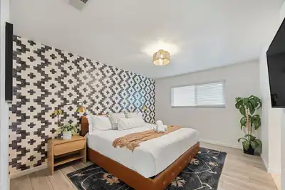 Image de Peaceful Single Floor Home. Bball Hoop. 4 TVs. Wifi. Sf Bay Area