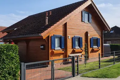 Image de Maison de vacances 'Auszeit Am See' avec vue sur le lac, terrasse privée et Wi-Fi