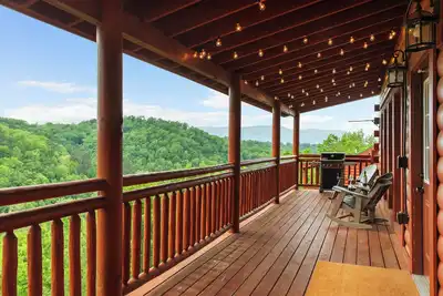 Image de Indoor Pool + Hot Tub + Theater | Mountain Views | Wears Valley | Smoky Ridge
