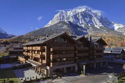 Image de Chalet chaleureux avec balcon