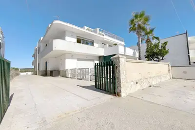 Image de Bel appartement pour 5 personnes avec climatisation, patio, animaux admis et parking