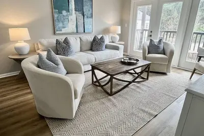 Image de Chic Oxford Condo Getaway with 3 King Suites!