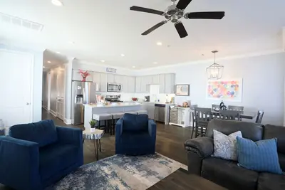 Image de Indigo House - Gorgeous 3 King Suites + Loft!