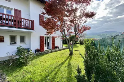 Image de Appartement calme à Hasparren avec jardin et Wi-Fi, 4 couchages