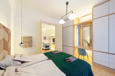 Image de Modern Deco By the Opera