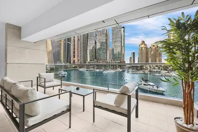 Image de First Class | 1br | Charming City view