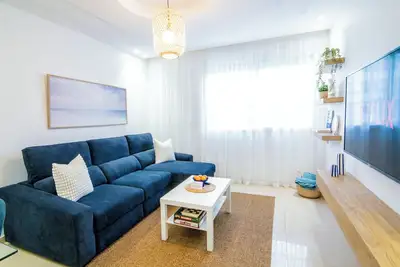 Image de Studio luxueux très bien situé avec piscine et fibre optique