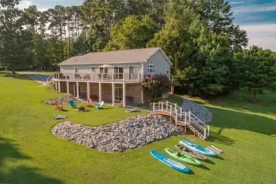 Image de Henrico Haven | Fantastic Location | Waterfront