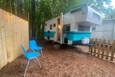 Image de 1962 Layton Camper Cottage w/Ac - Durham, Nc